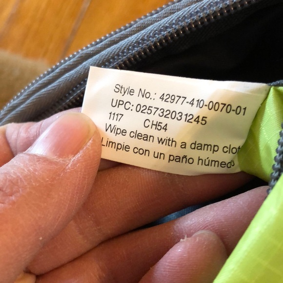 TRAVELON DOUBLE ZIP WAIST PACK NWT LIME GREEN - Picture 8 of 8